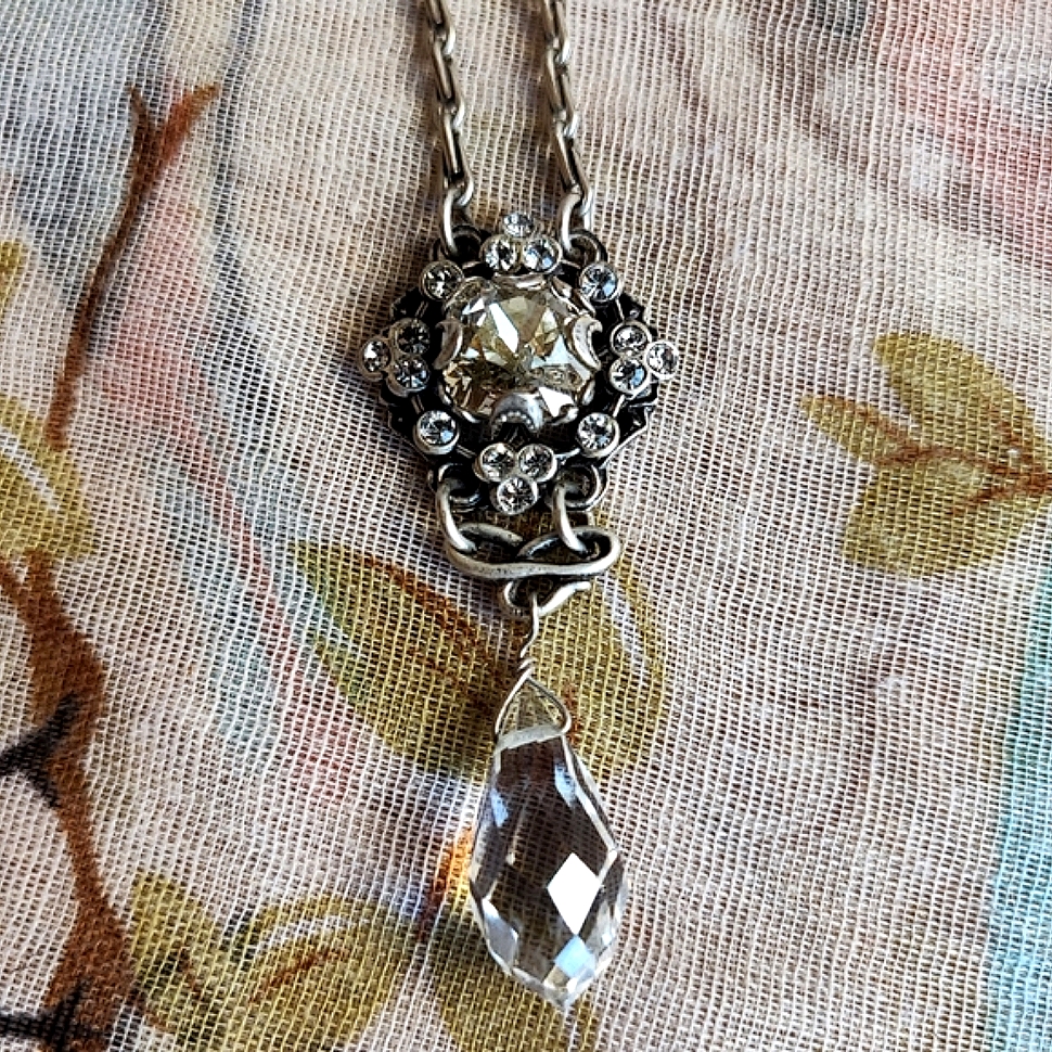 Sweet Romance Shelley Cooper Crystal Stone Matte Pewter Vintage Necklace 79$